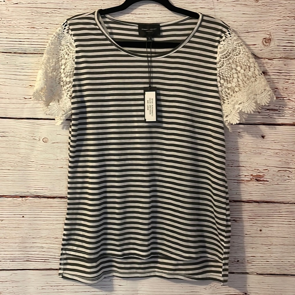 NWT Romeo & Juliet top